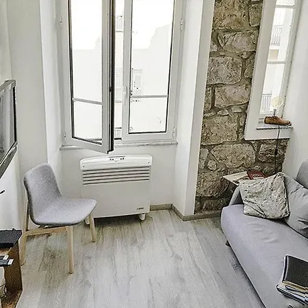Apartment 2 Pieces Centre 5 Min De La *